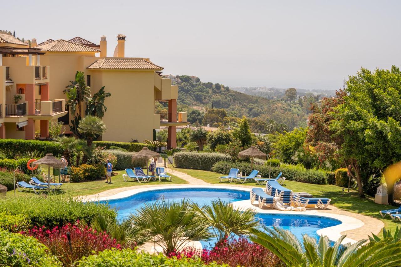 Los Arqueros Golf Apartments Benahavís Eksteriør billede