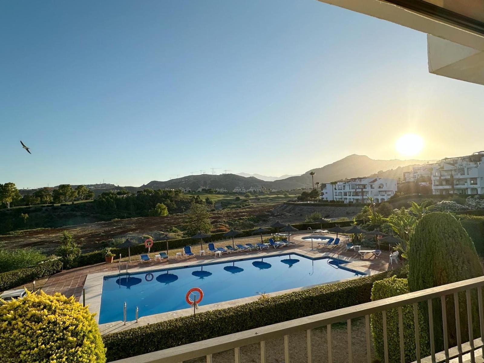 Los Arqueros Golf Apartments Benahavís Eksteriør billede